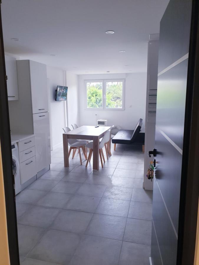 Appartements Renove 2023 Proche Aeroport 5Min, Gare Sncf 2 Min, Tramway Au Pied De L'Immeuble , Parking Possible, Renovated Apartments 2023 Near The Airport 5 Min, Train Station 2 Min, Tram Next To The Building 1 Min, Parking Possible Νίκαια Εξωτερικό φωτογραφία