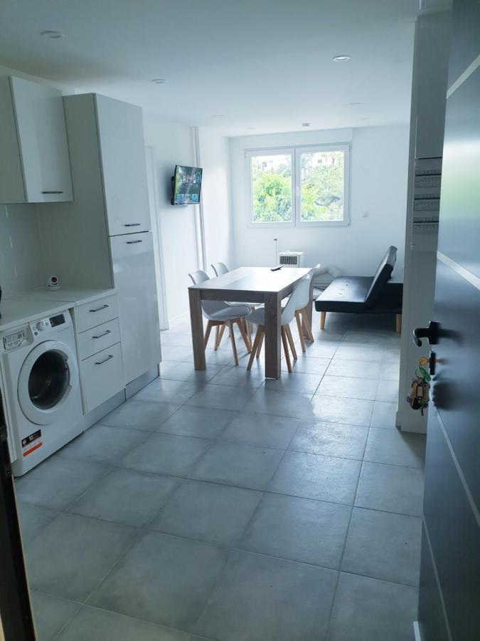 Appartements Renove 2023 Proche Aeroport 5Min, Gare Sncf 2 Min, Tramway Au Pied De L'Immeuble , Parking Possible, Renovated Apartments 2023 Near The Airport 5 Min, Train Station 2 Min, Tram Next To The Building 1 Min, Parking Possible Νίκαια Εξωτερικό φωτογραφία