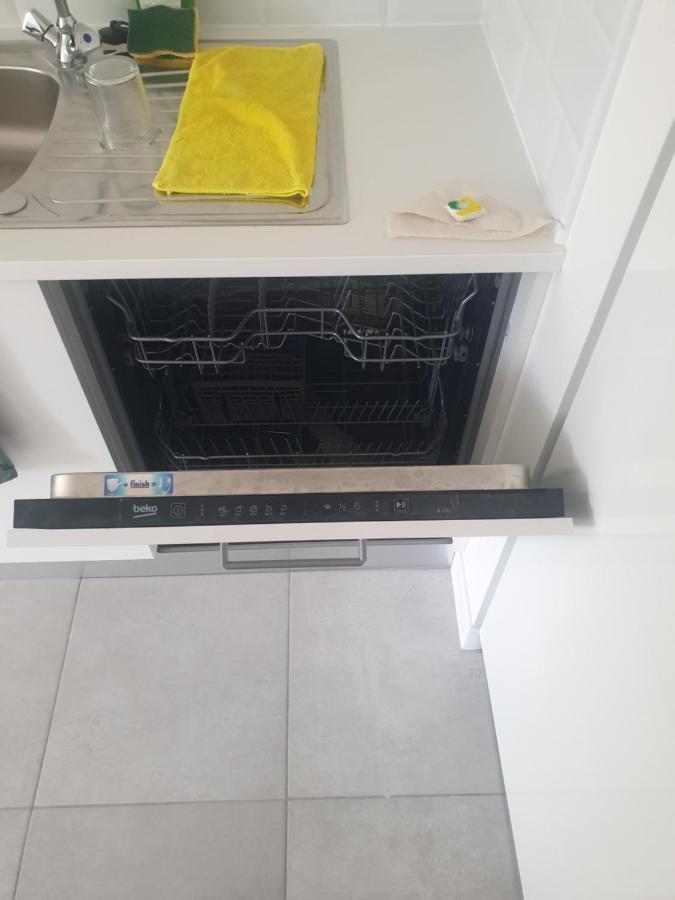 Appartements Renove 2023 Proche Aeroport 5Min, Gare Sncf 2 Min, Tramway Au Pied De L'Immeuble , Parking Possible, Renovated Apartments 2023 Near The Airport 5 Min, Train Station 2 Min, Tram Next To The Building 1 Min, Parking Possible Νίκαια Εξωτερικό φωτογραφία