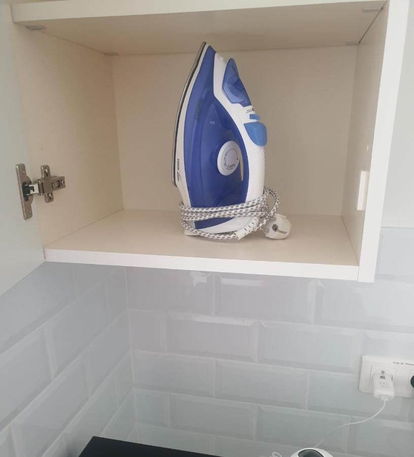 Appartements Renove 2023 Proche Aeroport 5Min, Gare Sncf 2 Min, Tramway Au Pied De L'Immeuble , Parking Possible, Renovated Apartments 2023 Near The Airport 5 Min, Train Station 2 Min, Tram Next To The Building 1 Min, Parking Possible Νίκαια Εξωτερικό φωτογραφία