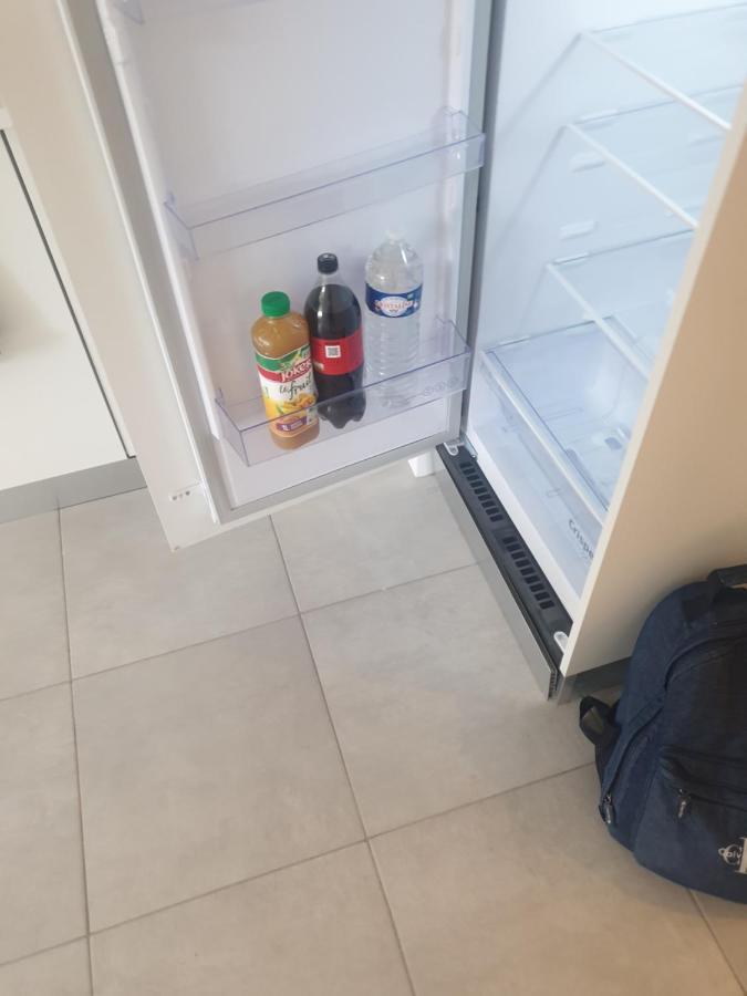 Appartements Renove 2023 Proche Aeroport 5Min, Gare Sncf 2 Min, Tramway Au Pied De L'Immeuble , Parking Possible, Renovated Apartments 2023 Near The Airport 5 Min, Train Station 2 Min, Tram Next To The Building 1 Min, Parking Possible Νίκαια Εξωτερικό φωτογραφία