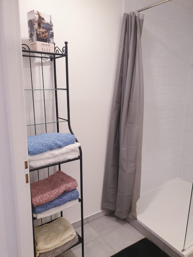 Appartements Renove 2023 Proche Aeroport 5Min, Gare Sncf 2 Min, Tramway Au Pied De L'Immeuble , Parking Possible, Renovated Apartments 2023 Near The Airport 5 Min, Train Station 2 Min, Tram Next To The Building 1 Min, Parking Possible Νίκαια Εξωτερικό φωτογραφία