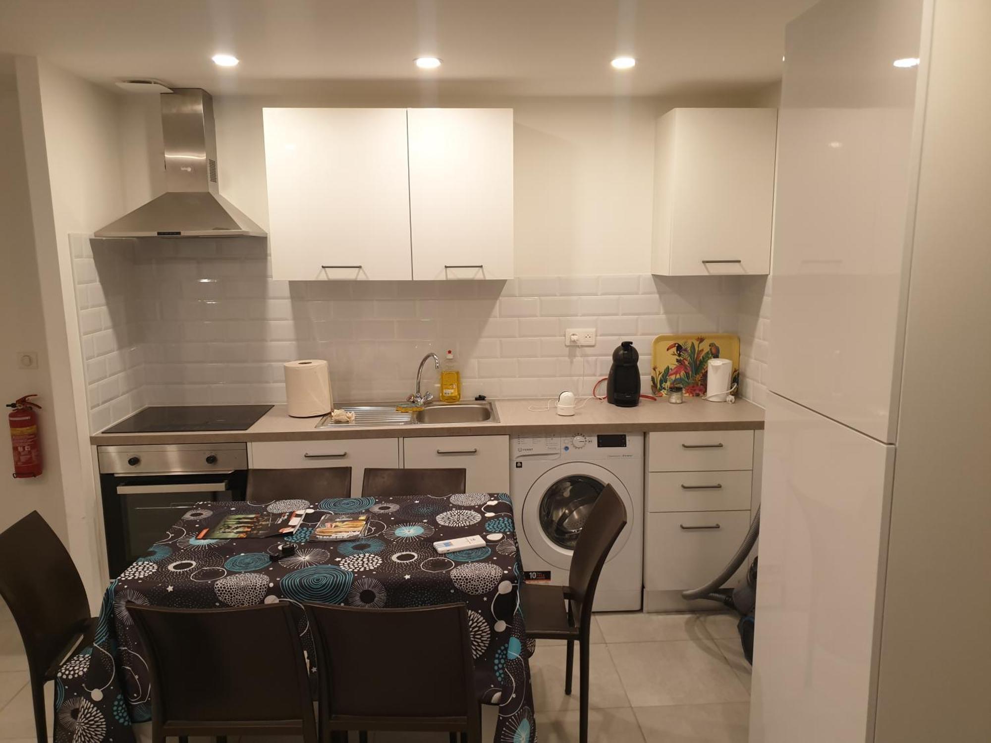 Appartements Renove 2023 Proche Aeroport 5Min, Gare Sncf 2 Min, Tramway Au Pied De L'Immeuble , Parking Possible, Renovated Apartments 2023 Near The Airport 5 Min, Train Station 2 Min, Tram Next To The Building 1 Min, Parking Possible Νίκαια Εξωτερικό φωτογραφία