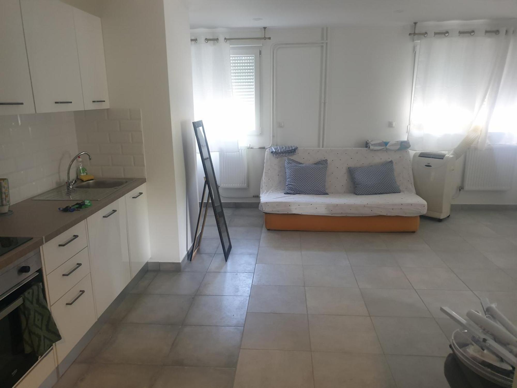Appartements Renove 2023 Proche Aeroport 5Min, Gare Sncf 2 Min, Tramway Au Pied De L'Immeuble , Parking Possible, Renovated Apartments 2023 Near The Airport 5 Min, Train Station 2 Min, Tram Next To The Building 1 Min, Parking Possible Νίκαια Δωμάτιο φωτογραφία