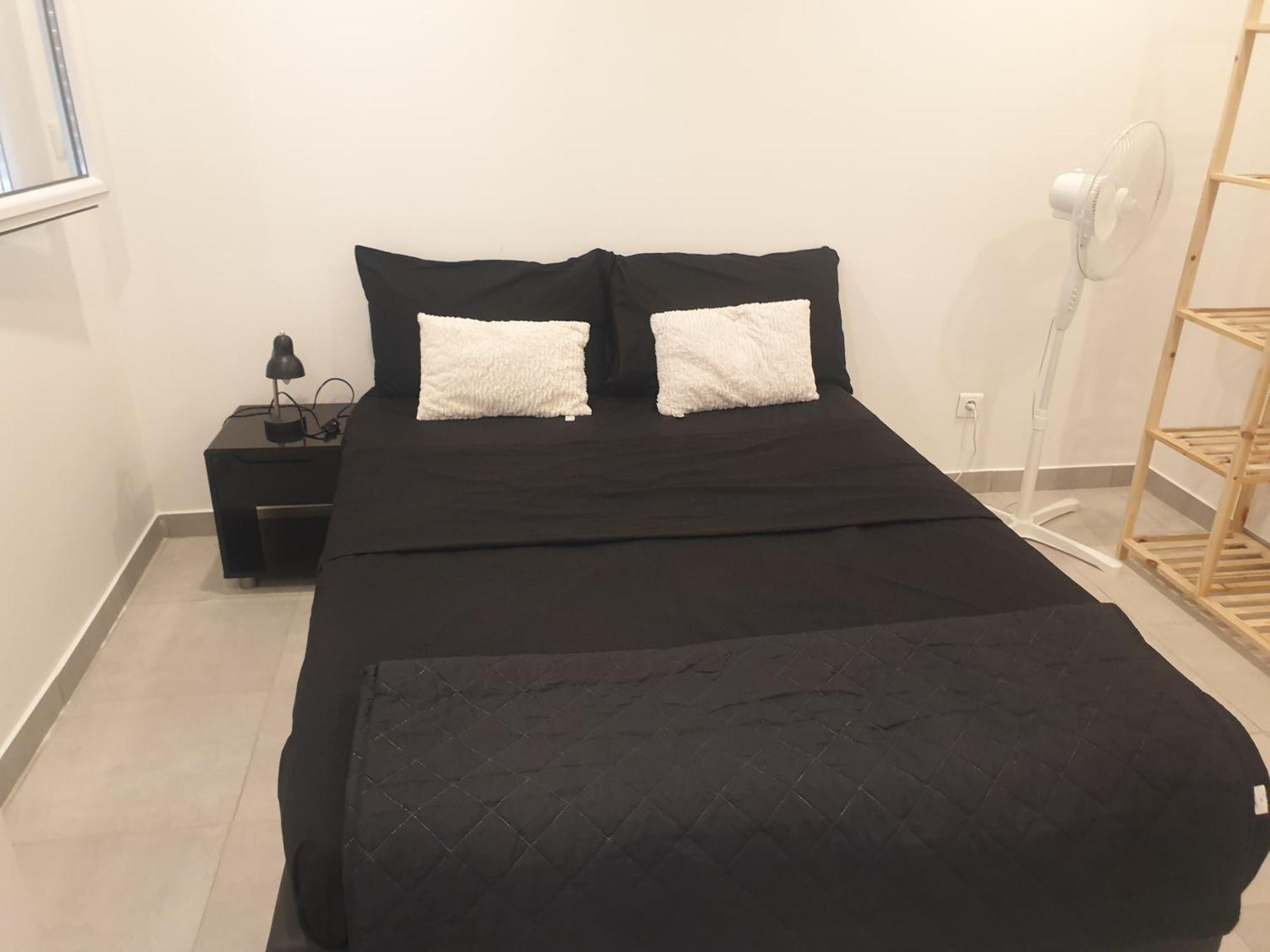 Appartements Renove 2023 Proche Aeroport 5Min, Gare Sncf 2 Min, Tramway Au Pied De L'Immeuble , Parking Possible, Renovated Apartments 2023 Near The Airport 5 Min, Train Station 2 Min, Tram Next To The Building 1 Min, Parking Possible Νίκαια Δωμάτιο φωτογραφία