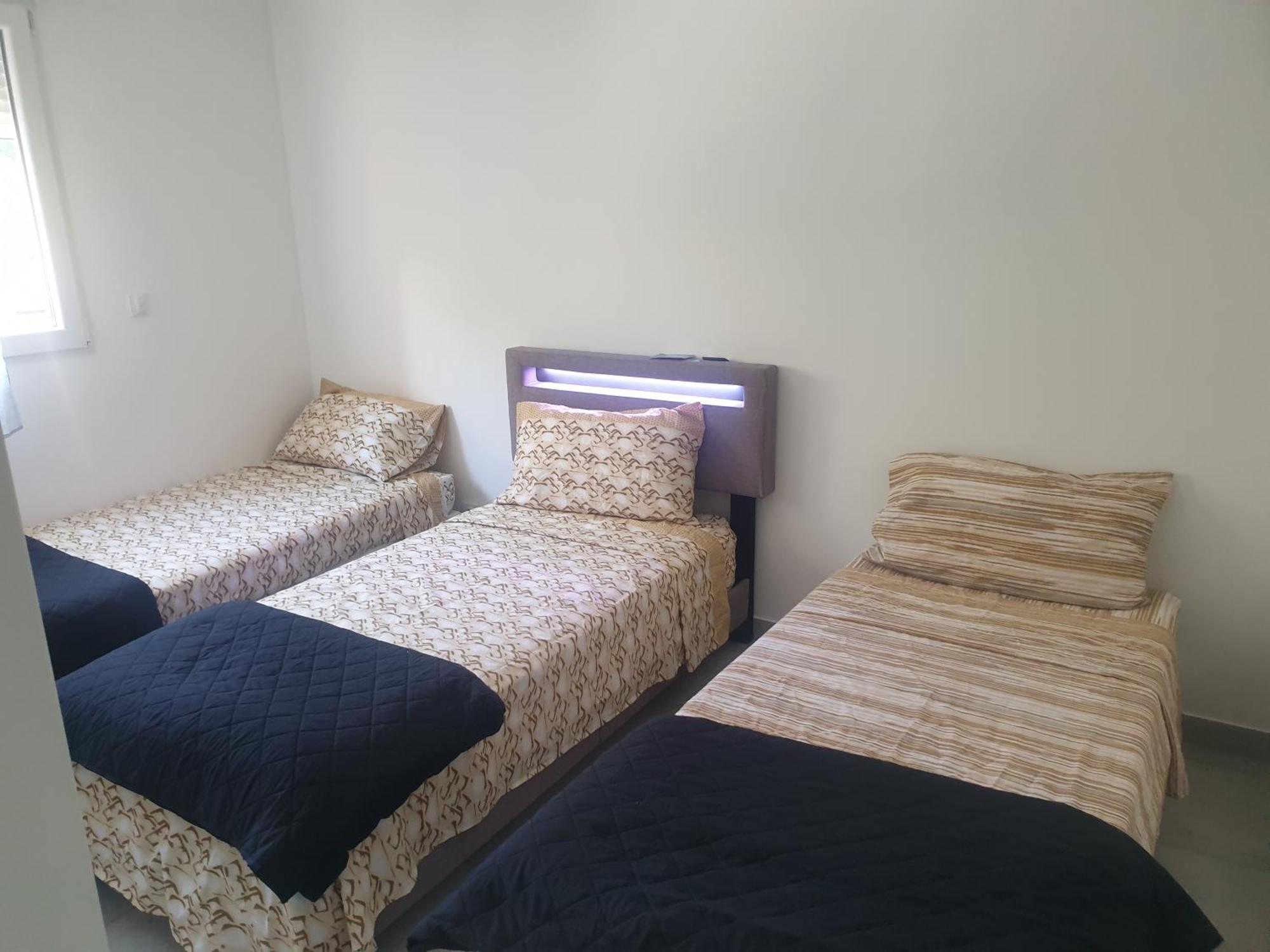 Appartements Renove 2023 Proche Aeroport 5Min, Gare Sncf 2 Min, Tramway Au Pied De L'Immeuble , Parking Possible, Renovated Apartments 2023 Near The Airport 5 Min, Train Station 2 Min, Tram Next To The Building 1 Min, Parking Possible Νίκαια Δωμάτιο φωτογραφία